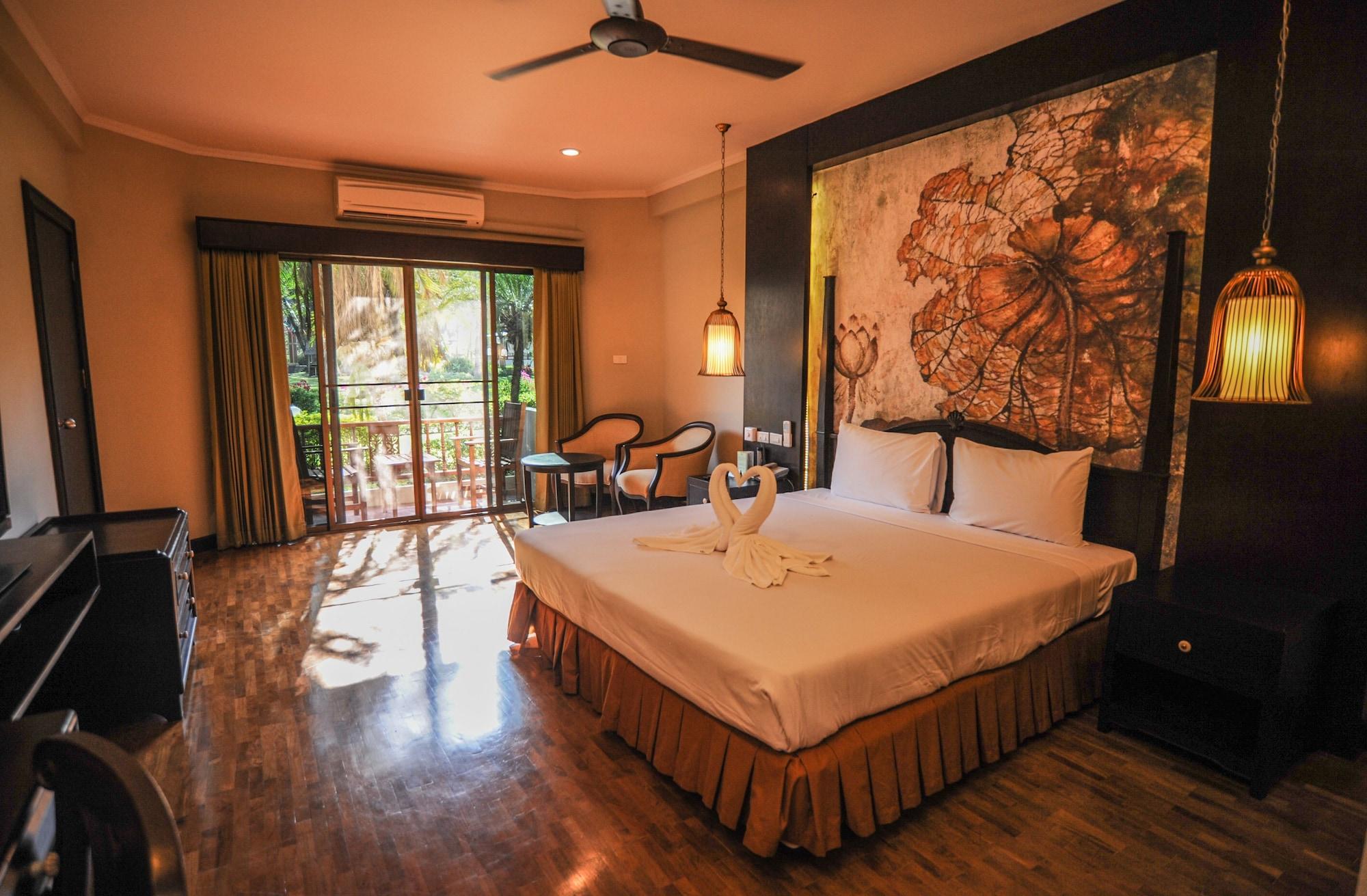 Suan Bua Hotel & Resort Ban Pong  Екстериор снимка