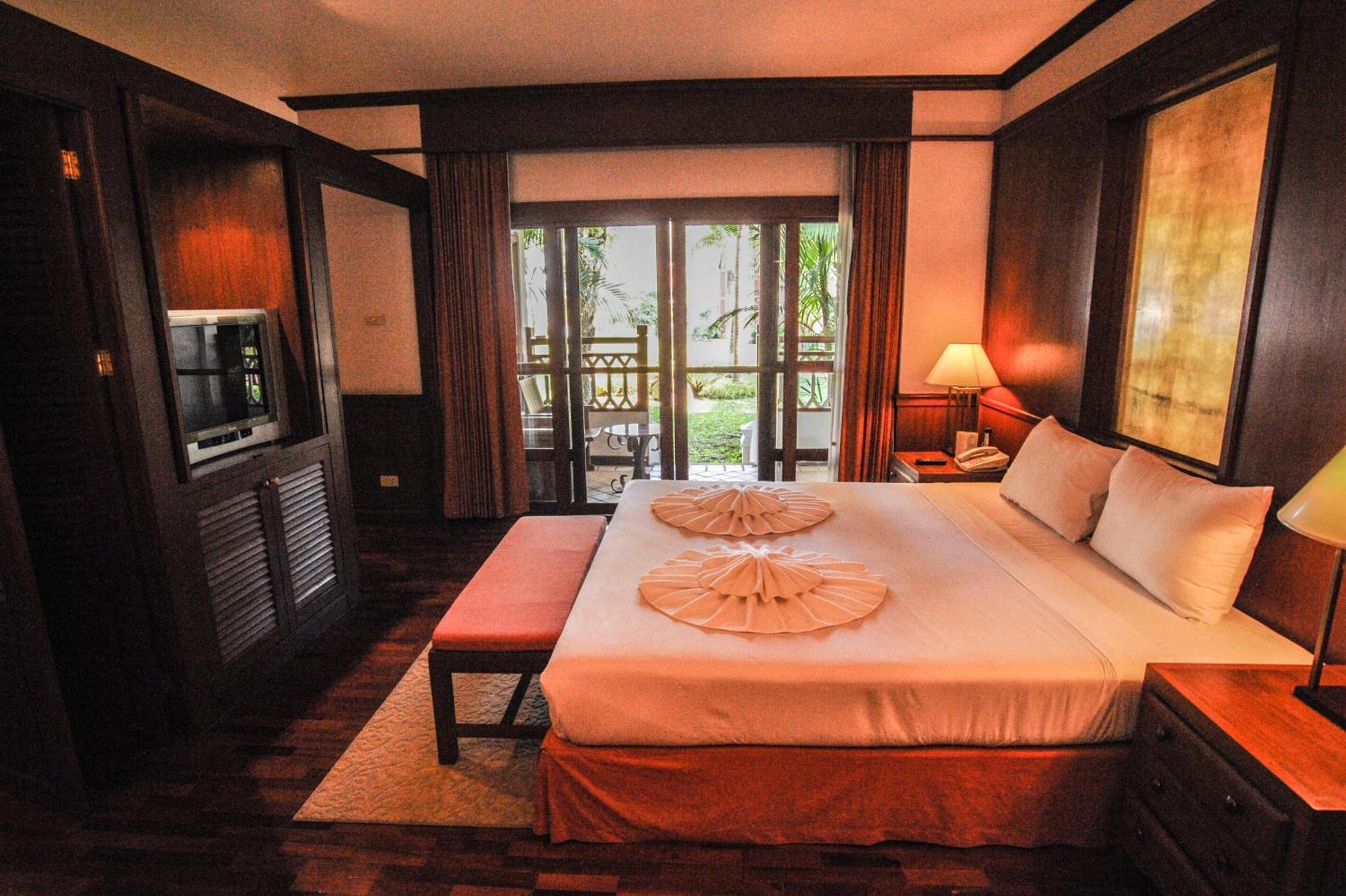 Suan Bua Hotel & Resort Ban Pong  Екстериор снимка