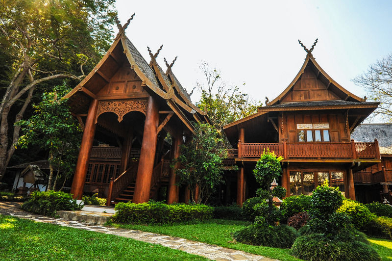 Suan Bua Hotel & Resort Ban Pong  Екстериор снимка